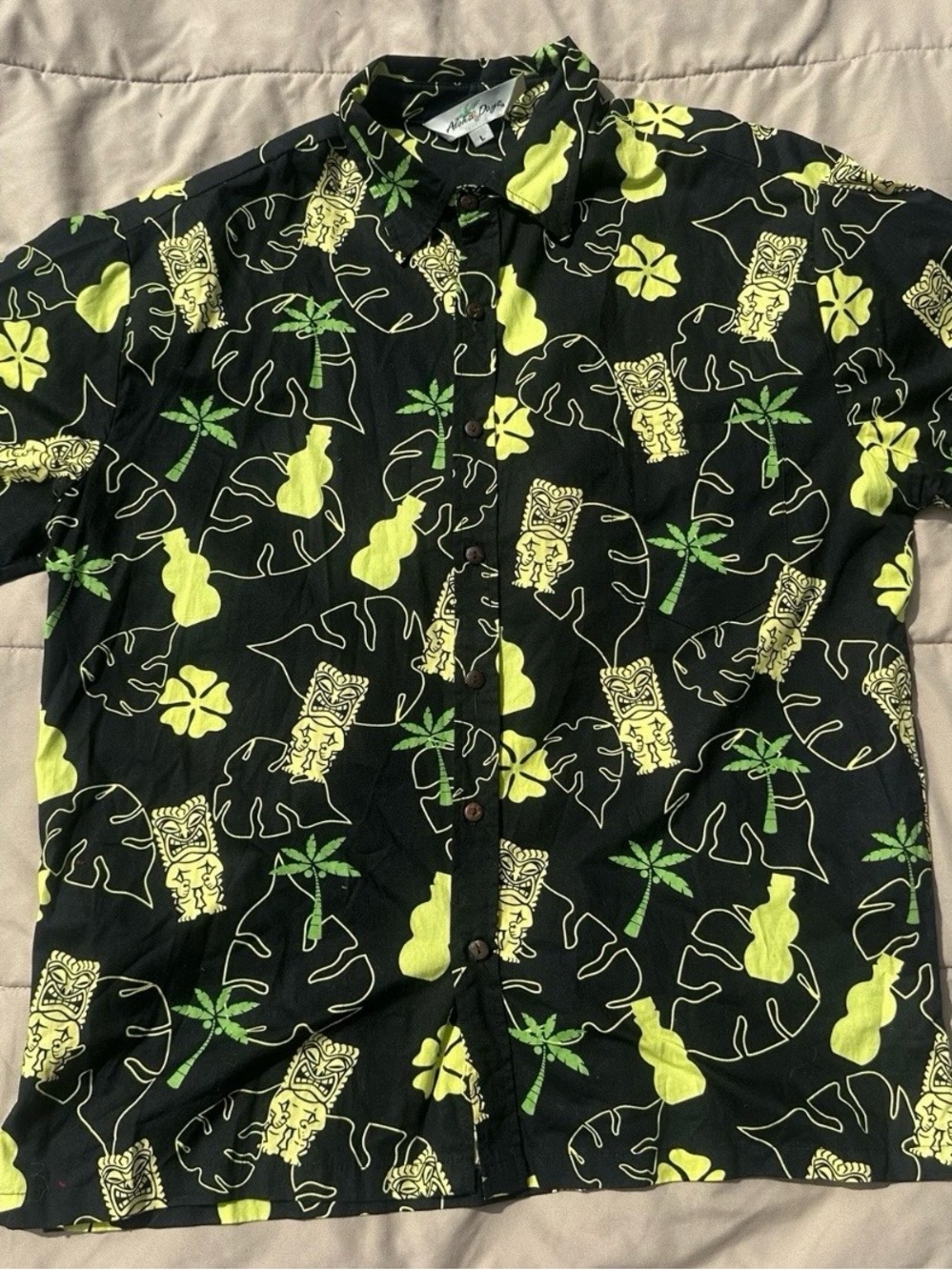 Men's Black & Lime Tropical Print Button-Down Shirt